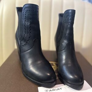 Ariat Versant Leather Boot – Ink | Size 7.5B (38 EU)